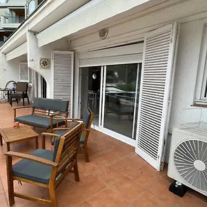 https://precioso-apartamento-moderno-en-primera-linea-del-mar.catalonia-hotels.com